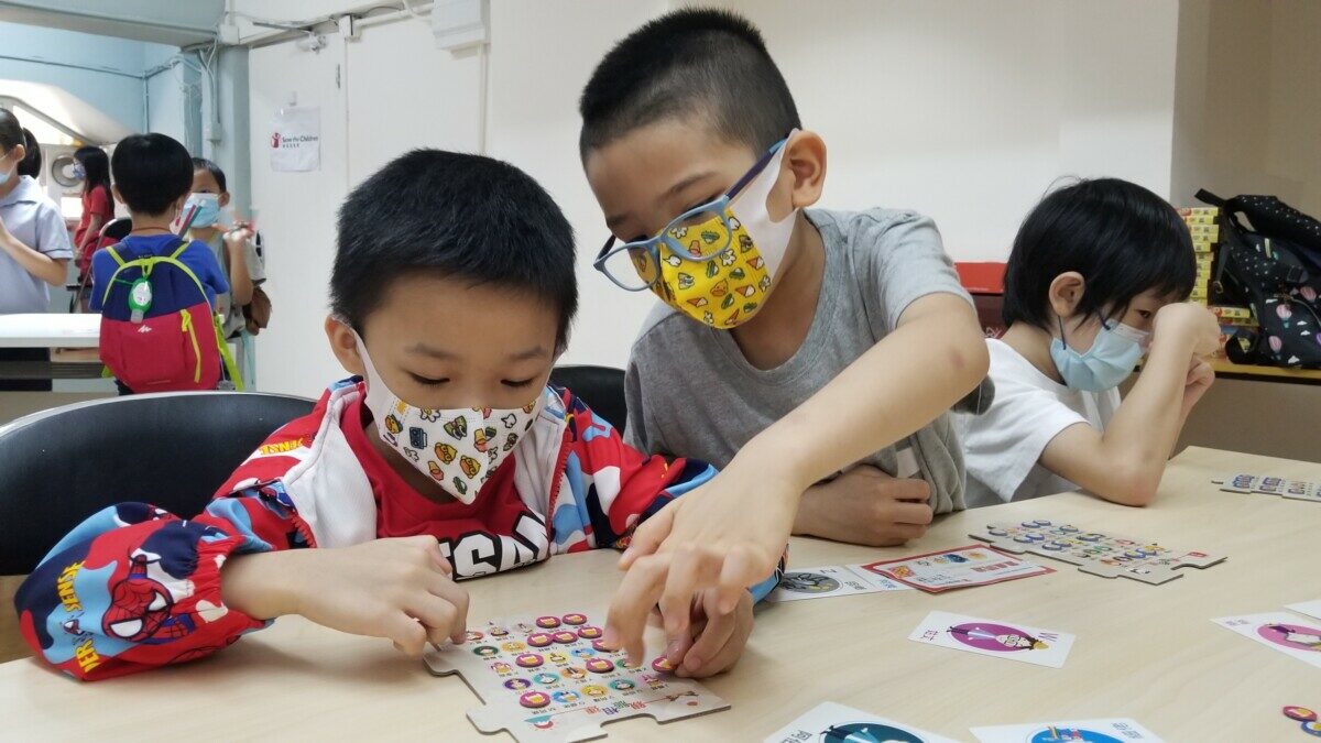 焦慮爆燈小朋友：無口罩=無着衫？模擬無罩情景引導適應- 新城健康＋